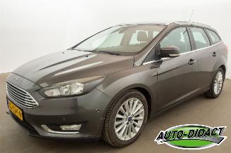 Auto incidentate Ford Focus 1.0 92 kw VERBRUIKT KOELVLOEISTOF Navi Clima Titanium Edition 2015/12