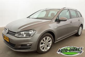 Vaurioauto  passenger cars Volkswagen Golf 1.0 TSI Navi Clima Business Edition Connected 2015/12