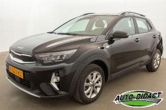 skadebil auto Kia Stonic 1.0 T-GDi MHEV 28.092 km NAP Camera Airco DynamicLine 2024/5