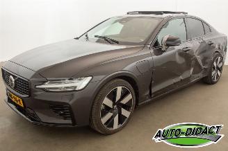  Volvo S-60 2.0 T6 AWD R-Design Pano Recharge Plug-in Hybrid 2024/6