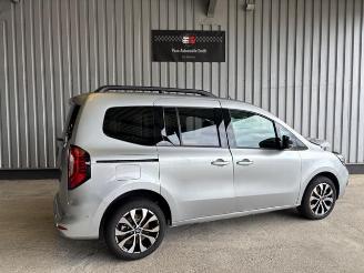 uszkodzony samochody osobowe Renault Kangoo III Techno 2025/5