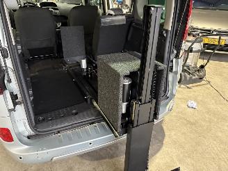 Renault Kangoo 1.6 16V Privilege met Rolstoellift picture 11