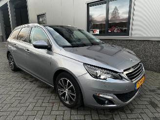Schadeauto Peugeot 308 1.2 PureTech Allure Automaat 2017/4