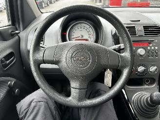 Opel Agila 1.0 Selection picture 13