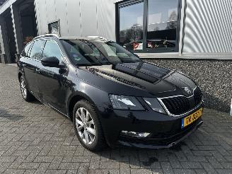 skadebil auto Skoda Octavia 1.0 TSI Greentech Ambition Business 2018/10