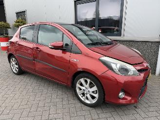 Toyota Yaris 1.5 Full Hybrid Dynamic picture 2