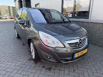 krockskadad bil auto Opel Meriva 1.4 Turbo Cosmo 2010/12