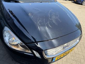 Volvo S-60 1.6 T4 Momentum picture 10