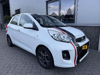 skadebil auto Kia Picanto 1.2 CVVT DynamicLine 2015/11