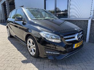 Unfallwagen Mercedes B-klasse 180 Prestige 2015/1