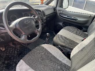 Hyundai H-200 H-1/H-200 Van 2.5 CRDi Powervan (D4CB) [103kW]  (08-2003/12-2007) picture 14