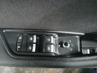 Audi A4 A4 Avant (B9) Combi 1.4 TFSI 16V (CVNA) [110kW]  (02-2016/10-2019) picture 13