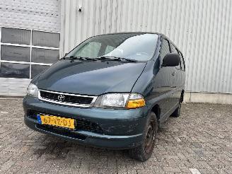 škoda osobní automobily Toyota Hi-Ace HiAce II Van 2.4 D (2L) [55kW]  (09-1995/08-2001) 2001/11