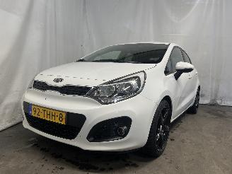 skadebil auto Kia Rio Rio III (UB) Hatchback 1.2 CVVT 16V (G4LA5) [63kW]  (09-2011/12-2017) 2012/2