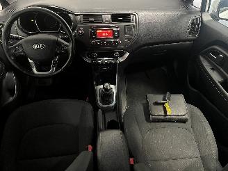 Kia Rio Rio III (UB) Hatchback 1.2 CVVT 16V (G4LA5) [63kW]  (09-2011/12-2017) picture 13