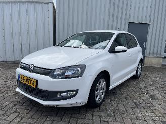 krockskadad bil auto Volkswagen Polo Polo V (6R) Hatchback 1.2 TDI 12V BlueMotion (CFWA(Euro 5)) [55kW]  (1=
0-2009/05-2014) 2011/1