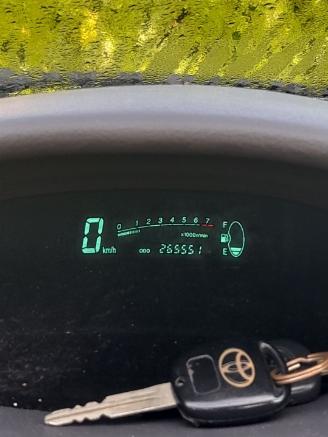 Toyota Yaris Yaris (P1) Hatchback 1.3 16V VVT-i (2SZFE) [63kW]  (08-1999/11-2005) picture 2