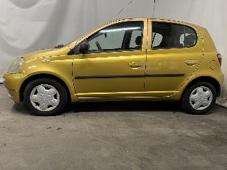 Toyota Yaris Yaris (P1) Hatchback 1.3 16V VVT-i (2SZFE) [63kW]  (08-1999/11-2005) picture 4