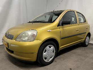 Toyota Yaris Yaris (P1) Hatchback 1.3 16V VVT-i (2SZFE) [63kW]  (08-1999/11-2005) picture 3