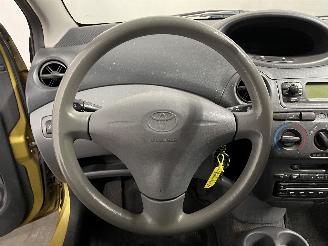 Toyota Yaris Yaris (P1) Hatchback 1.3 16V VVT-i (2SZFE) [63kW]  (08-1999/11-2005) picture 13