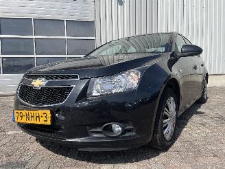 Schadeauto Daewoo Cruze Cruze (300) Sedan 1.8 16V VVT (F18D4(Euro 5)) [104kW]  (05-2009/12-201=
5) 2010/9
