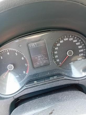Volkswagen Polo Polo V (6R) Hatchback 1.2 12V BlueMotion Technology (CGPA(Euro 5)) [51=
kW]  (06-2009/05-2014) picture 2