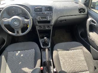 Volkswagen Polo Polo V (6R) Hatchback 1.2 12V BlueMotion Technology (CGPA(Euro 5)) [51=
kW]  (06-2009/05-2014) picture 10