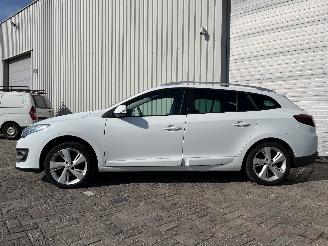 Renault Mégane Megane III Grandtour (KZ) Combi 5-drs 1.2 16V TCE 115 (H5F-400(H5F-A4)=
) [85kW]  (03-2012/02-2016) picture 3