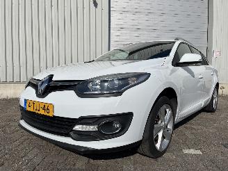 Renault Mégane Megane III Grandtour (KZ) Combi 5-drs 1.2 16V TCE 115 (H5F-400(H5F-A4)=
) [85kW]  (03-2012/02-2016) picture 2