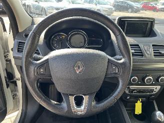 Renault Mégane Megane III Grandtour (KZ) Combi 5-drs 1.2 16V TCE 115 (H5F-400(H5F-A4)=
) [85kW]  (03-2012/02-2016) picture 12