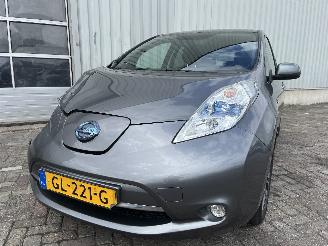 Schadeauto Nissan Leaf Leaf (ZE0) Hatchback Leaf (EM61) [80kW]  (11-2010/12-2017) 2015/6