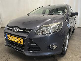 krockskadad bil auto Ford Focus Focus 3 Wagon Combi 1.0 Ti-VCT EcoBoost 12V 125 (M1DC) [92kW]  (02-201=
2/05-2018) 2012/9