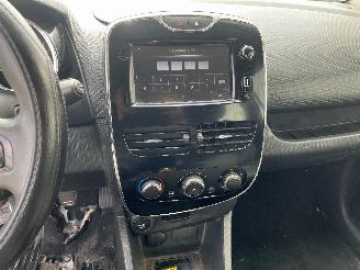 Renault Clio Clio IV Estate/Grandtour (7R) Combi 5-drs 1.5 Energy dCi 90 FAP (K9K-6=
08(K9K-B6)) [66kW]  (11-2012/08-2021) picture 23