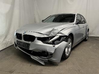 skadebil auto BMW 3-serie 3 serie (F30) Sedan 320i 2.0 16V (N20-B20B) [135kW]  (03-2012/10-2018)= 2012/7