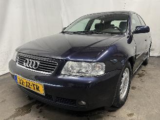 skadebil auto Audi A3 A3 (8L1) Hatchback 1.6 (BFQ) [75kW]  (08-2000/05-2003) 2002/10