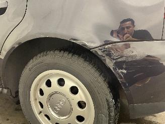 Audi A3 A3 (8L1) Hatchback 1.6 (BFQ) [75kW]  (08-2000/05-2003) picture 9