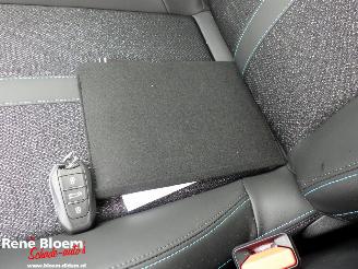 Peugeot 408 1.2 Hybrid 145 E-DSG Allure Aut picture 22