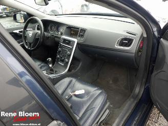 Volvo V-60 2.0 D3 picture 8