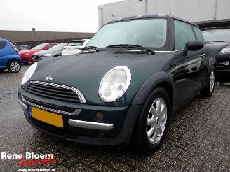 skadebil auto Mini Cooper 1.6 One Salt Airco 2003/1