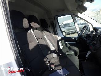 Peugeot Boxer 2.2 BlueHDI L2H1 Premium picture 13