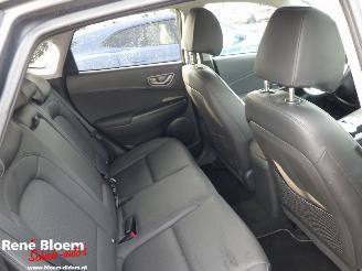 Hyundai Kona EV Premium 64kwh 204pk Aut picture 10