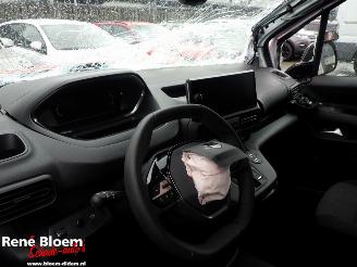 Peugeot e-Partner 136 L2 50kWh picture 12