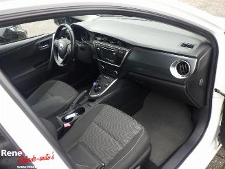 Toyota Auris 1.8 Hybrid Touring Sports picture 7