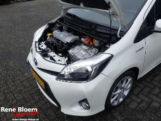 Toyota Yaris 1.5 Hybrid Dynamic Aut 5drs picture 8