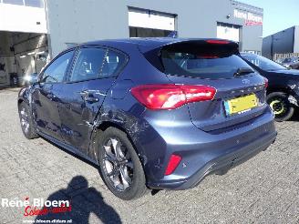 Ford Focus 1.0 EcoBoost Hybrid ST-Line picture 2