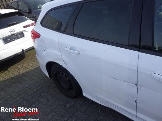 Ford Focus 1.0 ST-Line 5drs picture 7