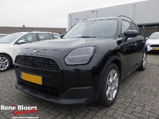 Schadeauto Mini Countryman E-Blackyard Automaat 66.5kWh 2025/9