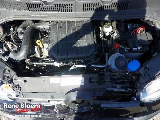 Volkswagen Up! 1.0 BMT High Up 5drs a-camera picture 10