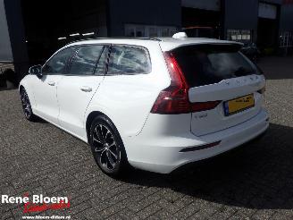 Volvo V-60 2.0 B3 Momentem Avantgarde 163pk Aut picture 2