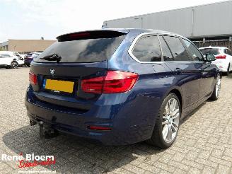 krockskadad bil auto BMW 3-serie Touring 318d High Executive Automaat 2017/4